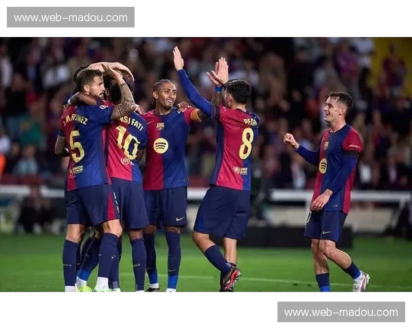 红蓝魅影，诺坎普星光：巴塞罗那vs塞尔塔，一场足球与艺术的狂欢